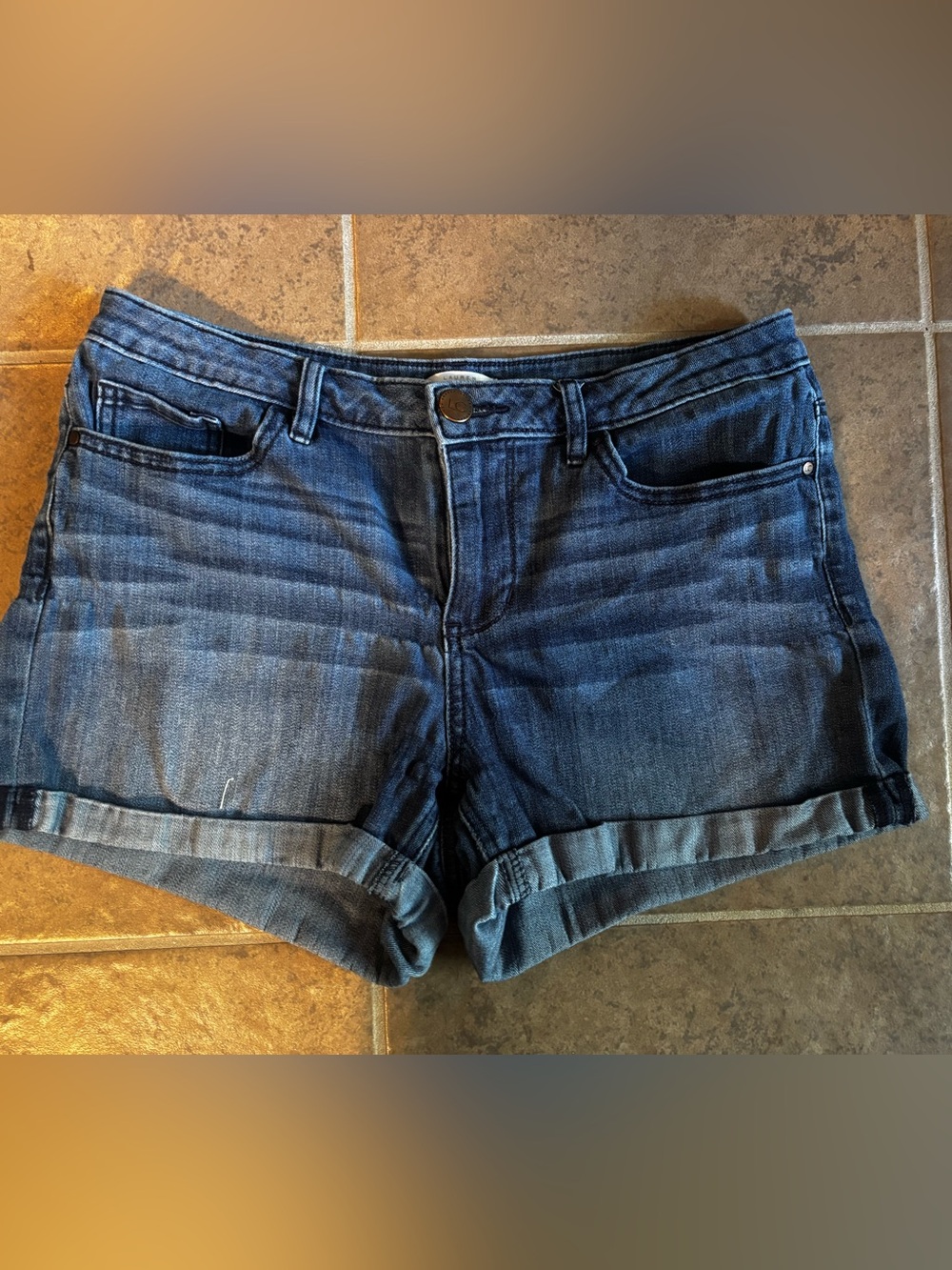 LC Lauren Conrad Classic Dark Wash Denim Roll-Cuff Women's Shorts- mid rise